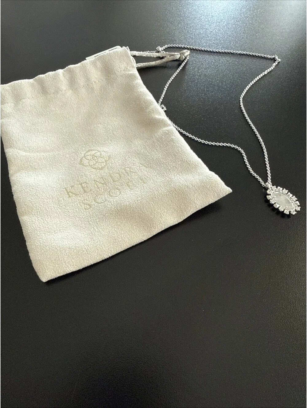 Kendra Scott Shanley Short Pendant Necklace 21” NWT Sliver Iridescent Gift Box